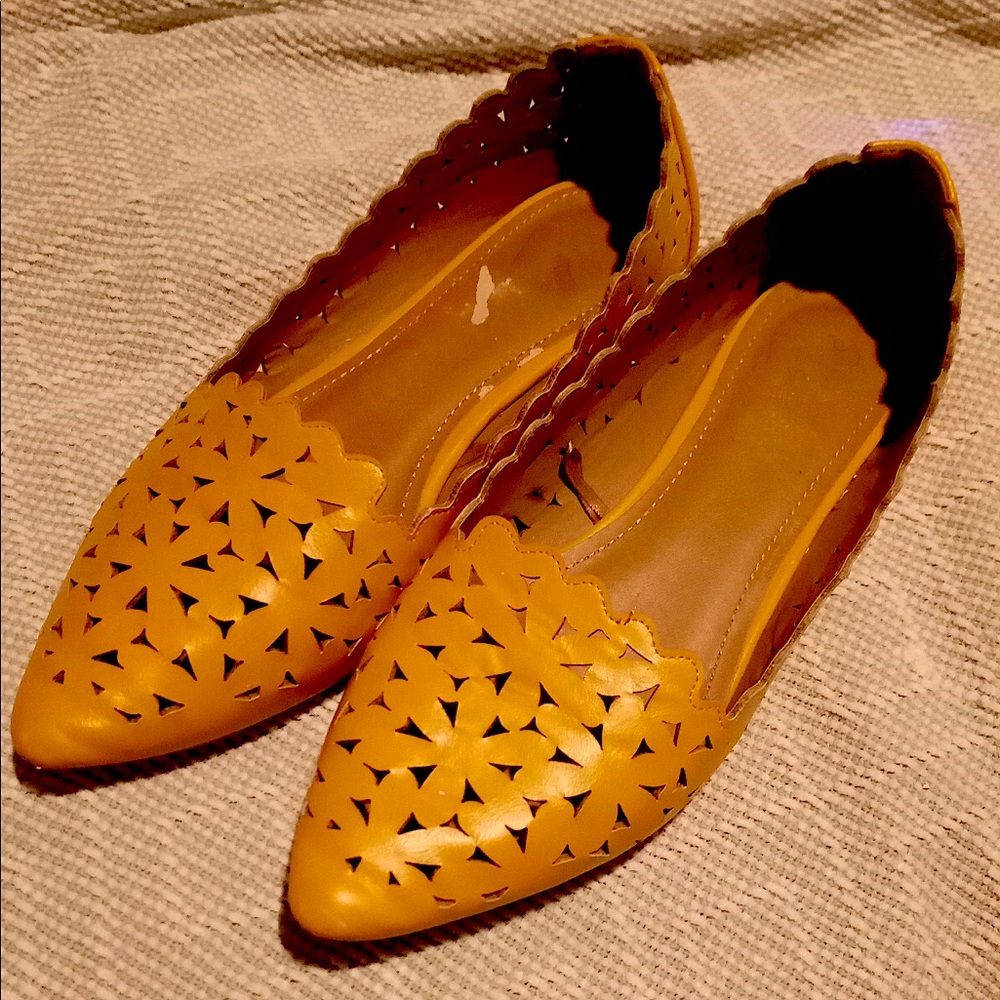 Daisy Print Flats